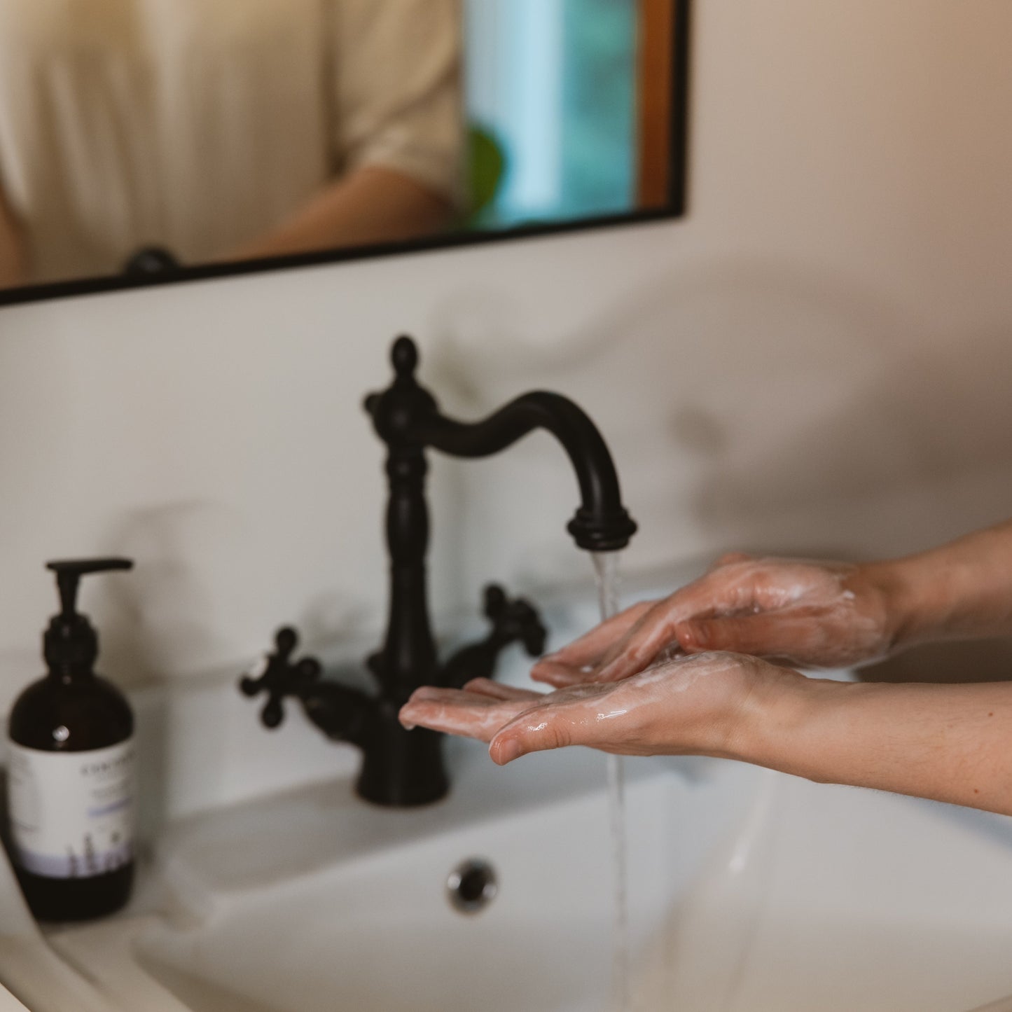 Savon pour les mains doux et agréable au toucher