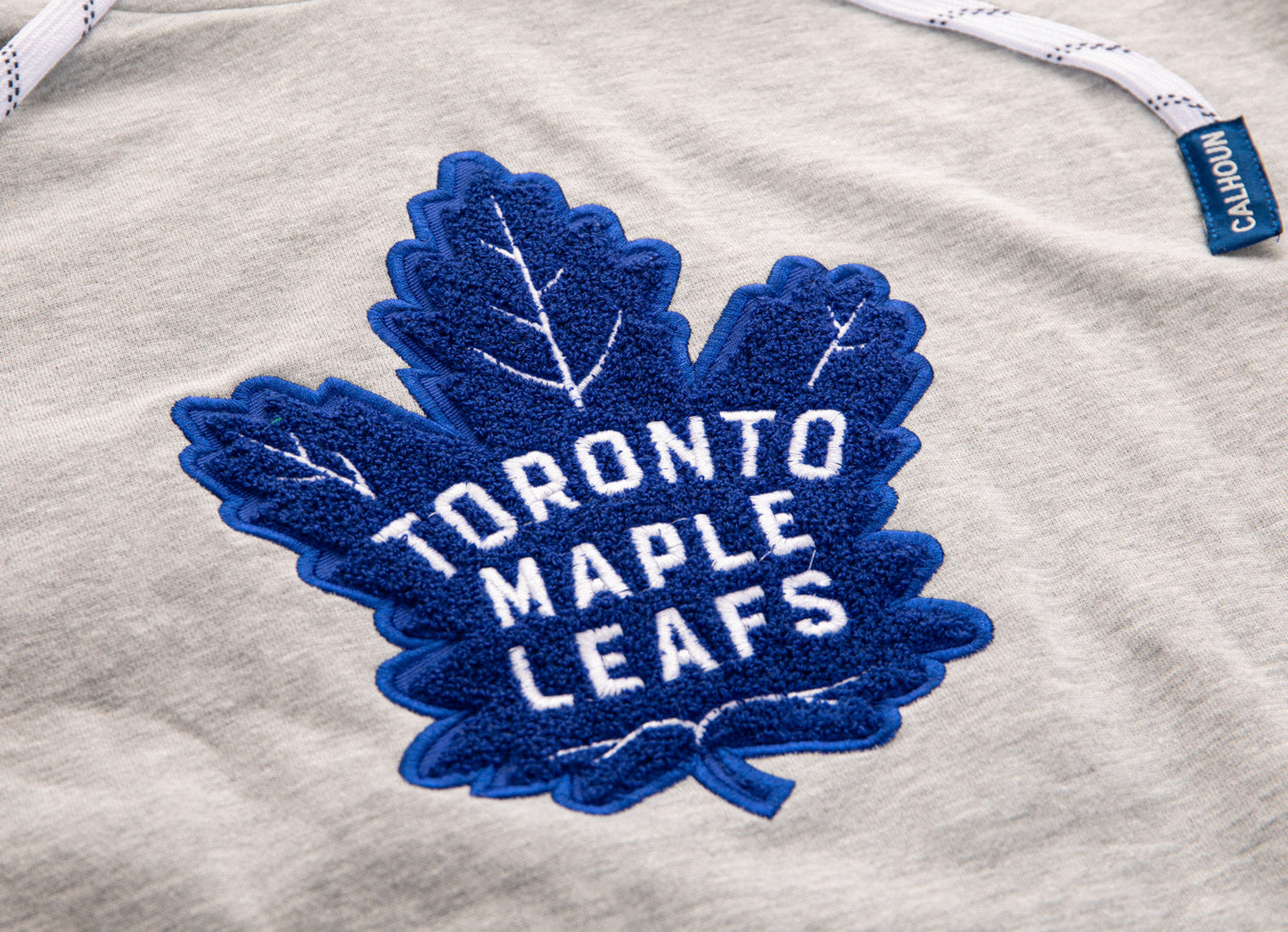 Chandail à capuchon à logo tissé en chenille de première qualité style « Muskoka » des Maple Leafs de Toronto